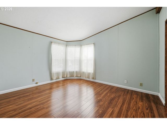 4966 PARSONS Ave, Eugene, OR 97402