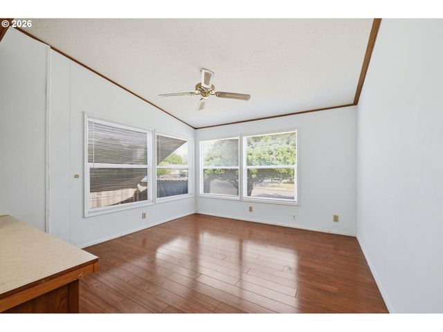 4966 PARSONS Ave, Eugene, OR 97402