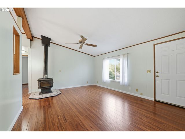 4966 PARSONS Ave, Eugene, OR 97402
