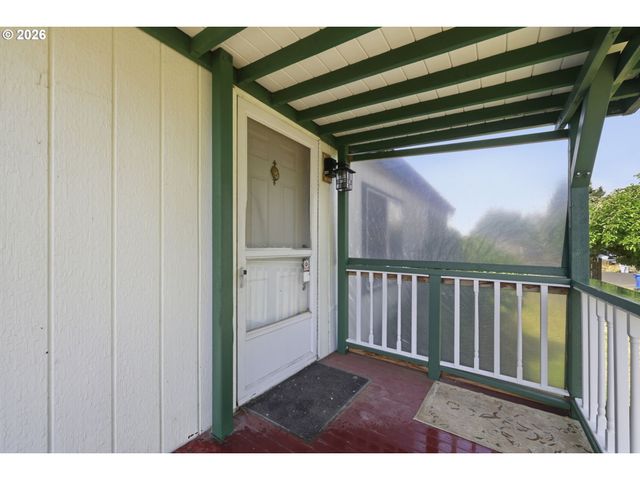 4966 PARSONS Ave, Eugene, OR 97402