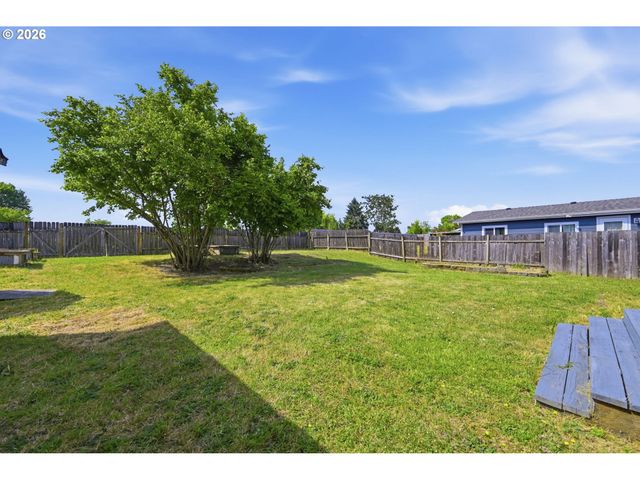 4966 PARSONS Ave, Eugene, OR 97402
