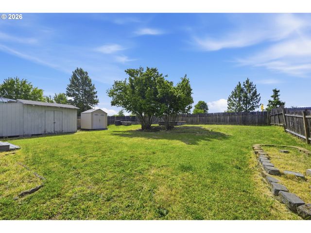 4966 PARSONS Ave, Eugene, OR 97402