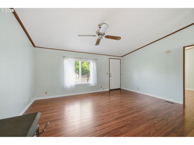 4966 PARSONS Ave, Eugene, OR 97402
