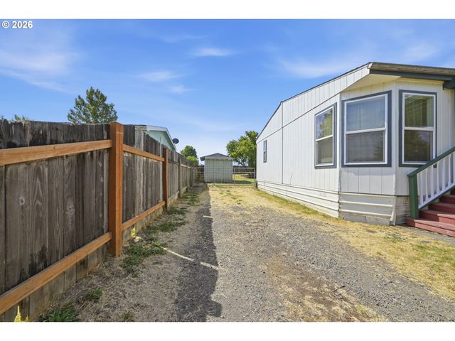 4966 PARSONS Ave, Eugene, OR 97402