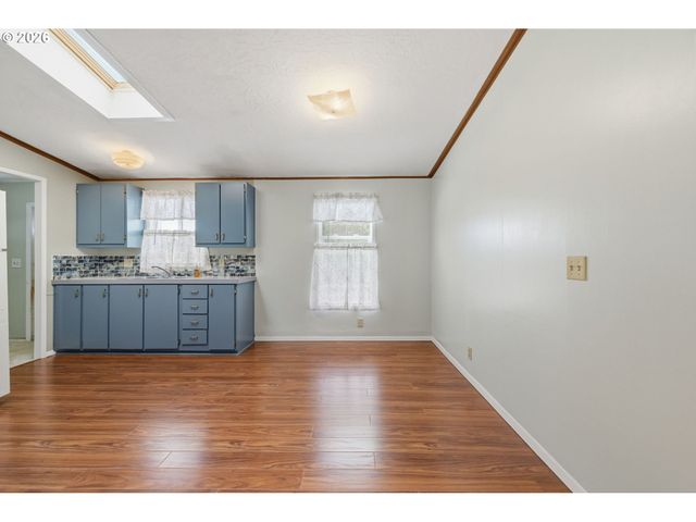 4966 PARSONS Ave, Eugene, OR 97402