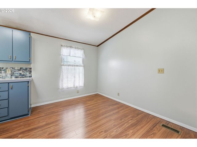 4966 PARSONS Ave, Eugene, OR 97402