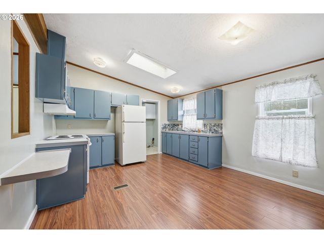4966 PARSONS Ave, Eugene, OR 97402