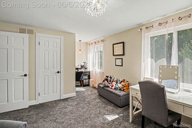 5302 Mill Wheel Drive, Grand Blanc Charter Township, MI 48439