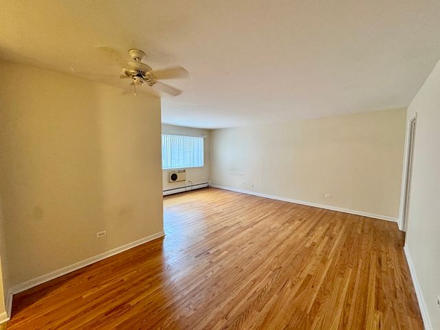 420 W Aldine Avenue 406, Chicago, IL 60657