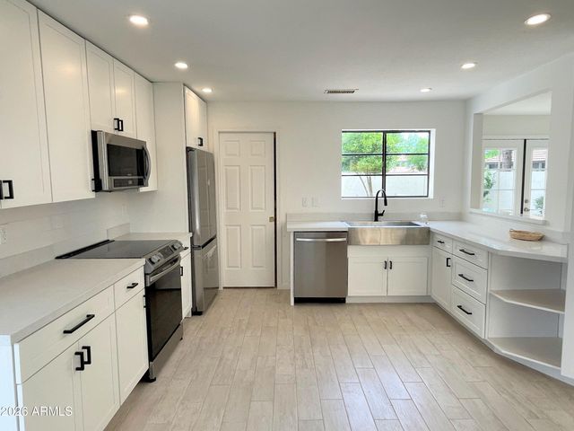 19907 N Denaro Drive, Glendale, AZ 85308