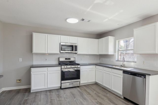 17127 Shadow Ledge Drive, Houston, TX 77095