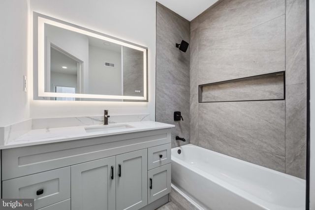 445 W PENN ST, Philadelphia, PA 19144