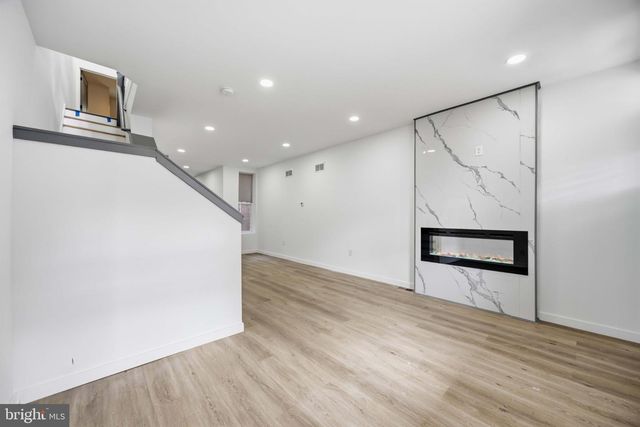 445 W PENN ST, Philadelphia, PA 19144