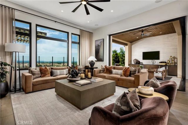 540 PENINSULA, Irvine, CA 92602