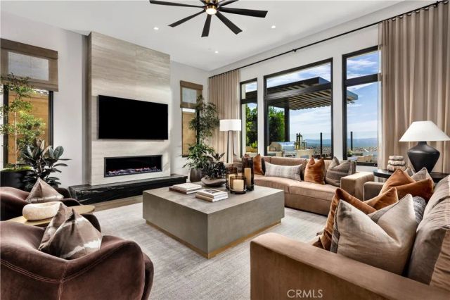 540 PENINSULA, Irvine, CA 92602