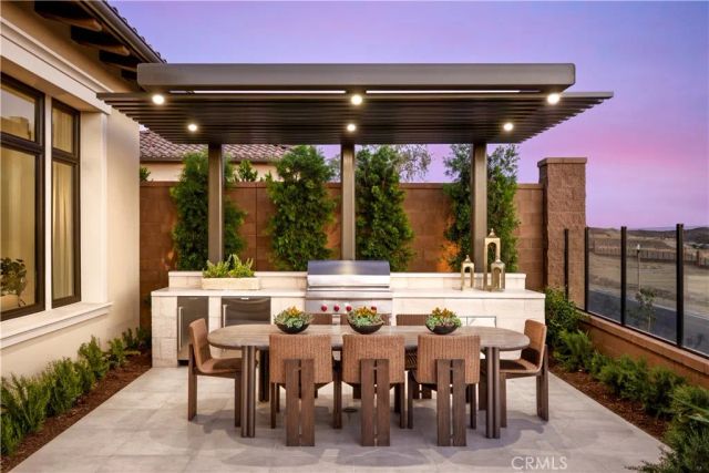 540 PENINSULA, Irvine, CA 92602