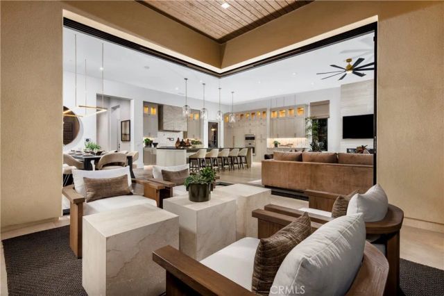 540 PENINSULA, Irvine, CA 92602