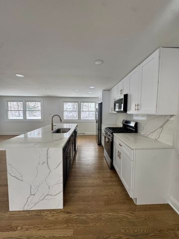 8611 Lakewood Avenue, Gary, IN 46403