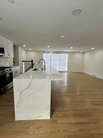 8611 Lakewood Avenue, Gary, IN 46403