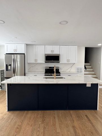 8611 Lakewood Avenue, Gary, IN 46403