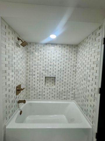 8611 Lakewood Avenue, Gary, IN 46403