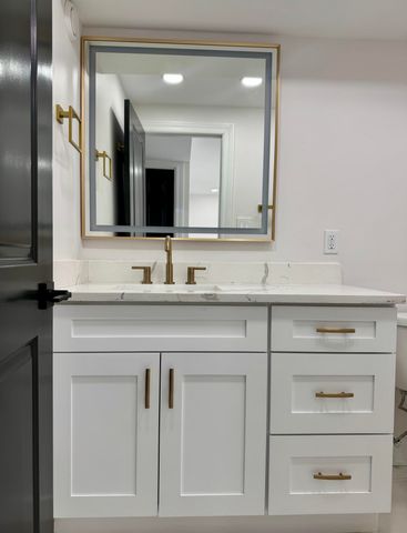 8611 Lakewood Avenue, Gary, IN 46403