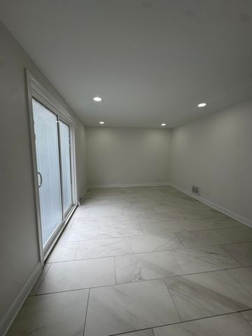 8611 Lakewood Avenue, Gary, IN 46403