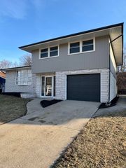 8611 Lakewood Avenue, Gary, IN 46403