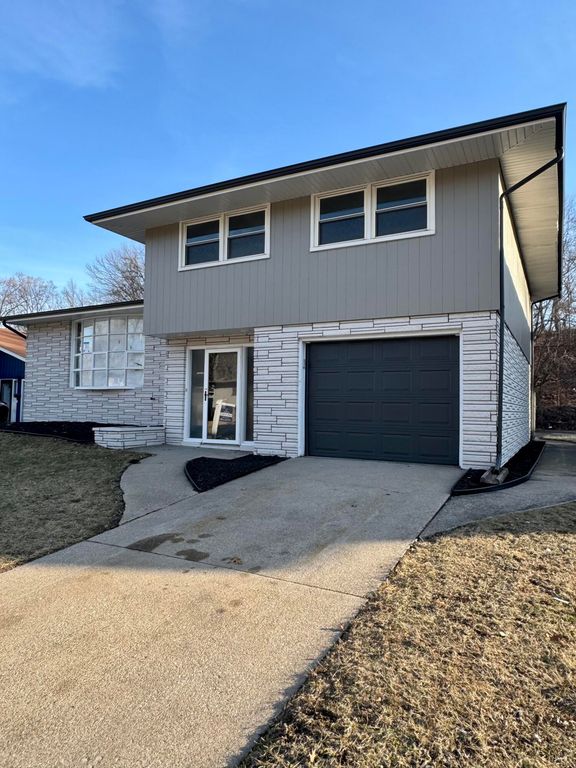 8611 Lakewood Avenue, Gary, IN 46403