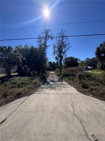 5780 Dogwood WAY, Naples, FL 34116