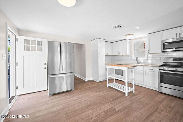 139 Seabreeze Avenue, North Middletown, NJ 07748
