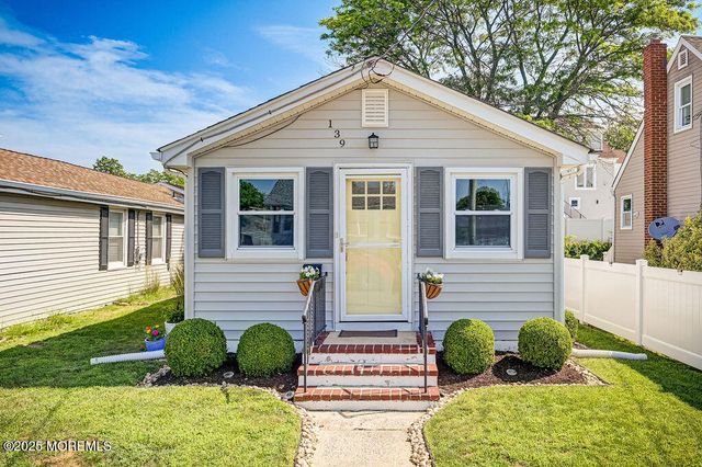 139 Seabreeze Avenue, North Middletown, NJ 07748