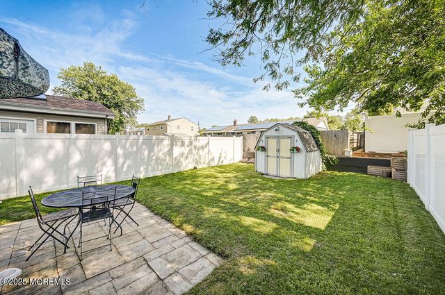 139 Seabreeze Avenue, North Middletown, NJ 07748