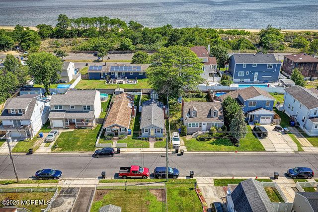 139 Seabreeze Avenue, North Middletown, NJ 07748