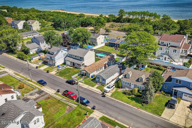 139 Seabreeze Avenue, North Middletown, NJ 07748