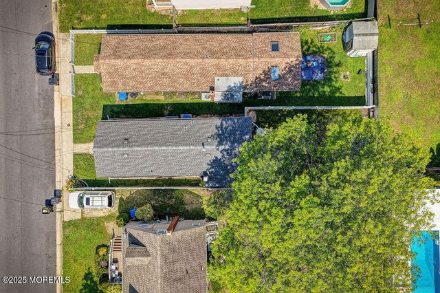 139 Seabreeze Avenue, North Middletown, NJ 07748