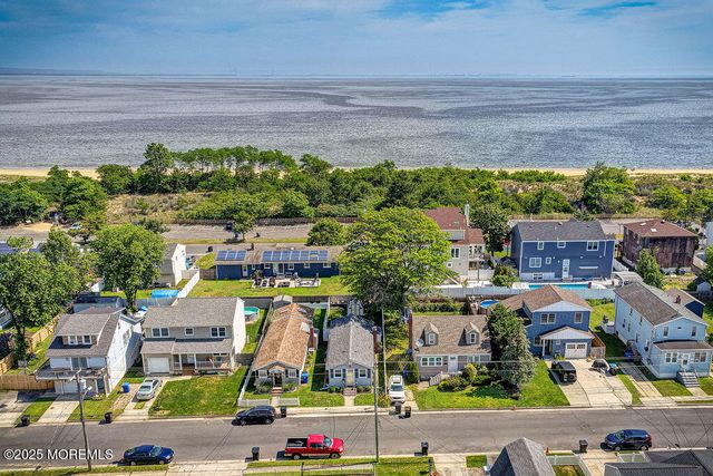 139 Seabreeze Avenue, North Middletown, NJ 07748