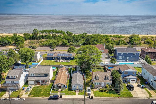 139 Seabreeze Avenue, North Middletown, NJ 07748