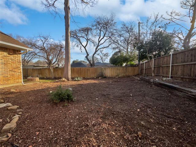 2201 Shady Meadow Court, Arlington, TX 76013