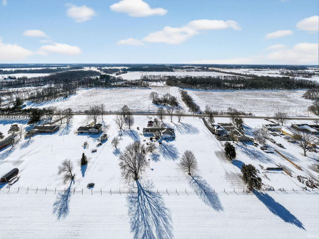 29705 New Road, North Liberty, IN 46554