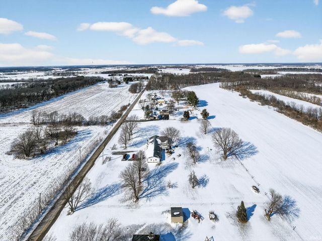 29705 New Road, North Liberty, IN 46554