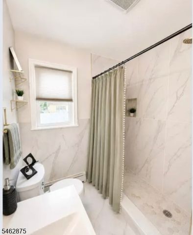197 Delaware Ave, Aberdeen Twp., NJ 07721