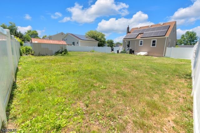 197 Delaware Ave, Aberdeen Twp., NJ 07721