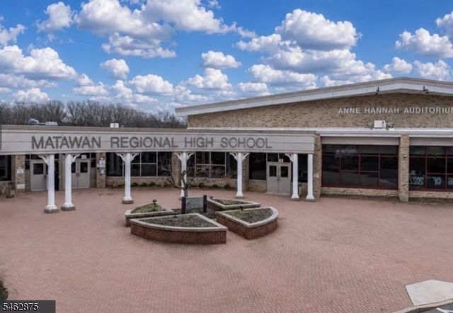197 Delaware Ave, Aberdeen Twp., NJ 07721