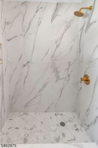 197 Delaware Ave, Aberdeen Twp., NJ 07721