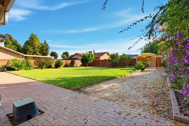 1315 E Vine Court, Visalia, CA 93292