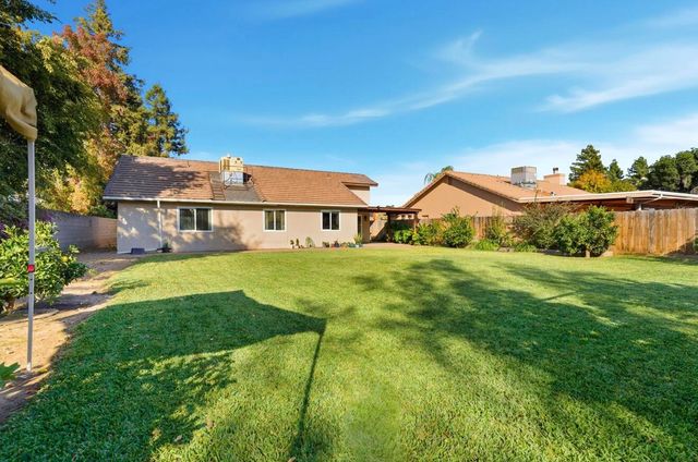 1315 E Vine Court, Visalia, CA 93292