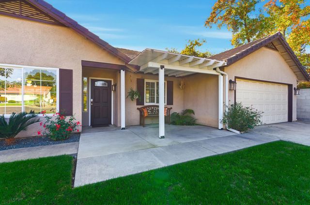 1315 E Vine Court, Visalia, CA 93292