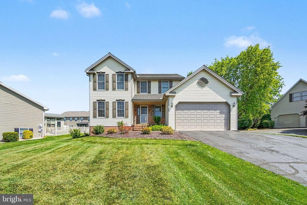1140 WOODRIDGE DR, Middletown, PA 17057