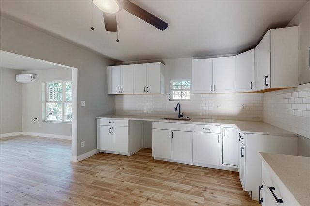 1600 Grinnell Street, Dallas, TX 75216